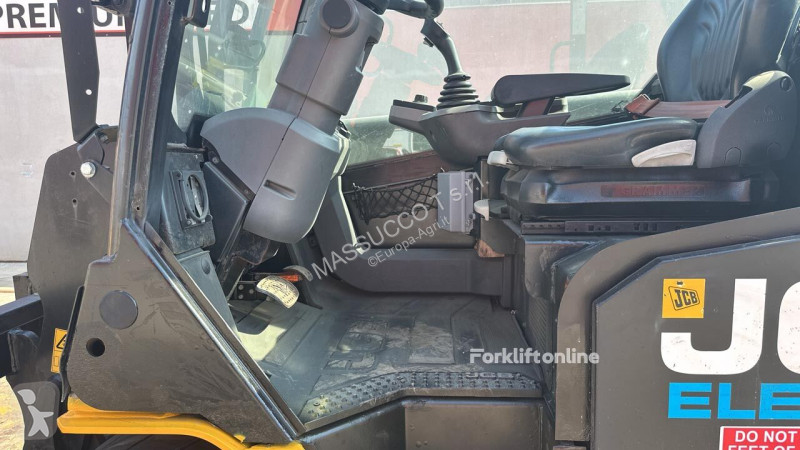 Încărcător telescopic JCB 30-19E