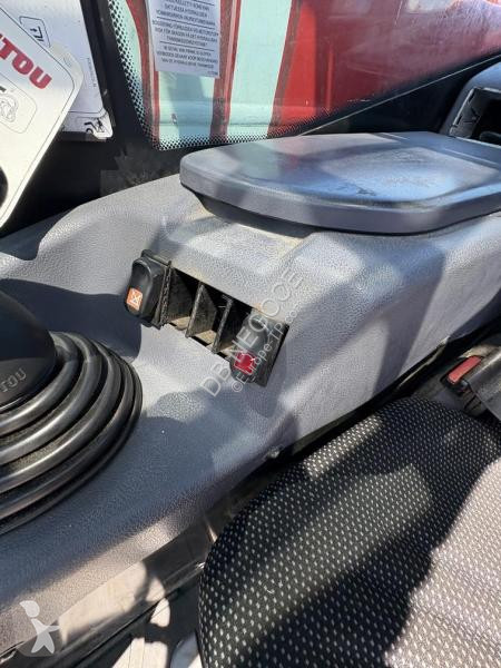 رافعة شوكية تلسكوبية Manitou  MT 625 H