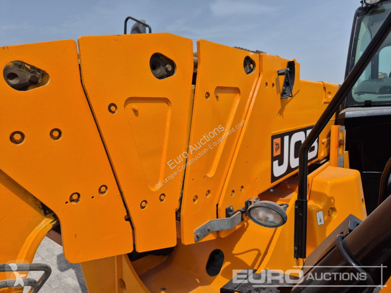رافعة شوكية تلسكوبية JCB 540-200