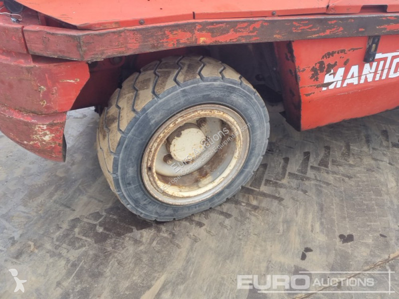 Chariot télescopique Manitou BT420