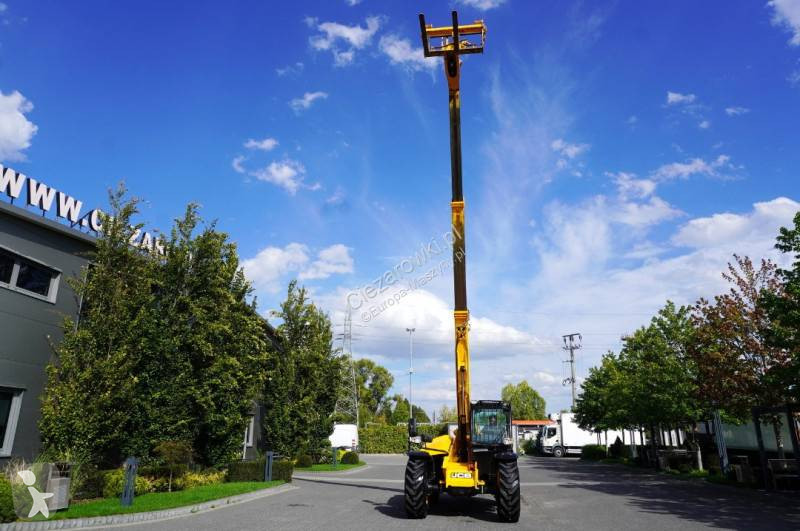Chariot télescopique JCB