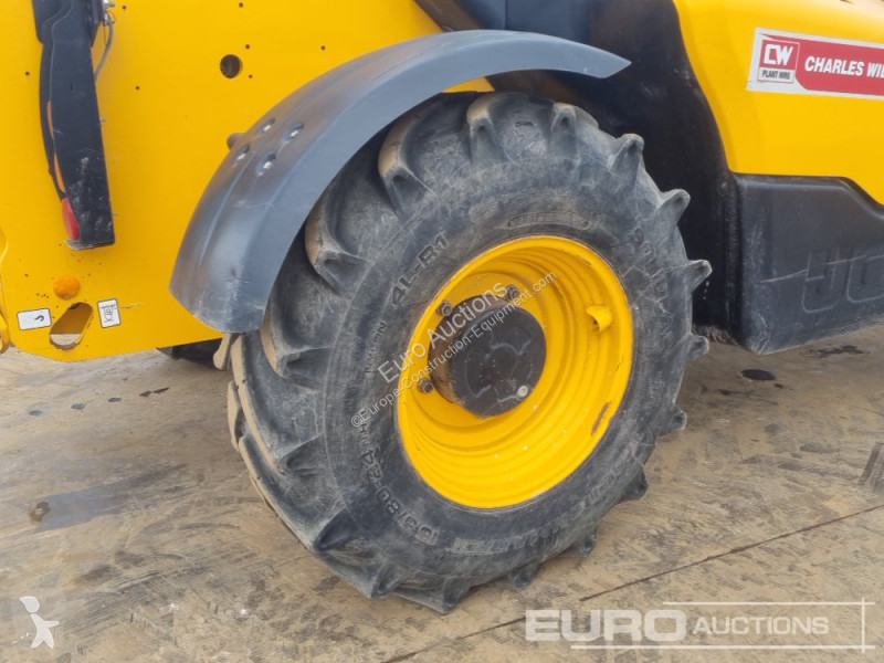 Teleskopický vozík JCB 535-95