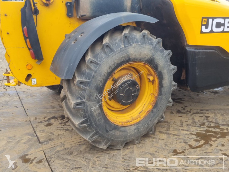 Teleskopický vozík JCB 531-70