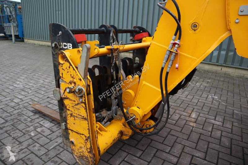 رافعة شوكية تلسكوبية JCB HI VIZ Diesel Stage V,...