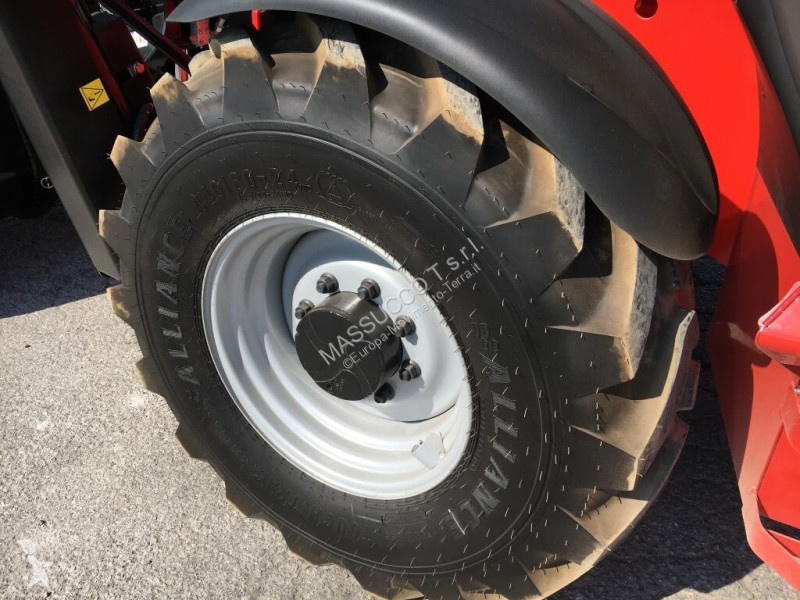 رافعة شوكية تلسكوبية Manitou 100P