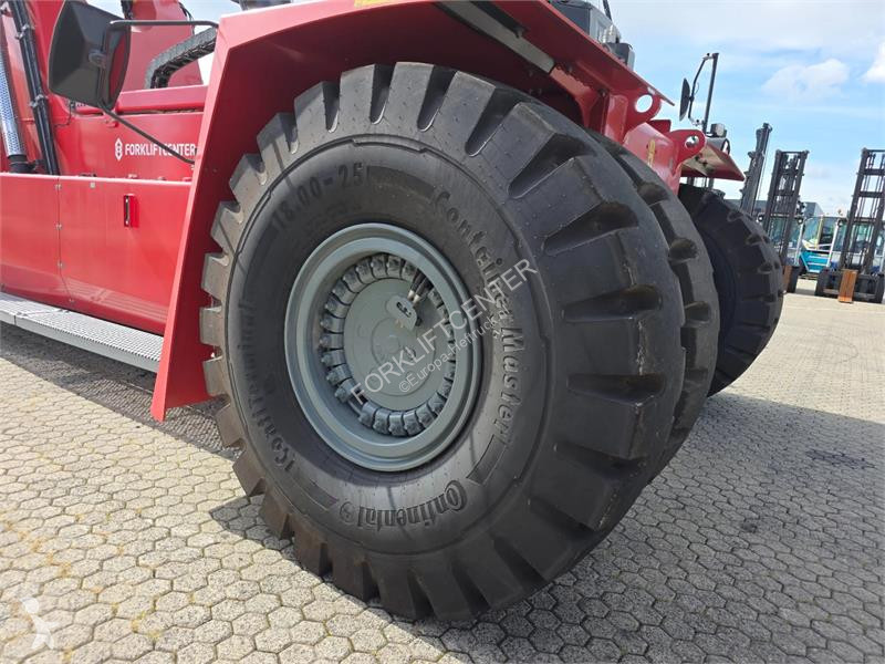 Телескопичен товарач Kalmar DRG450-65S5