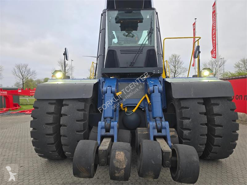 Телескопичен товарач Konecranes NCN 100 - 289TH