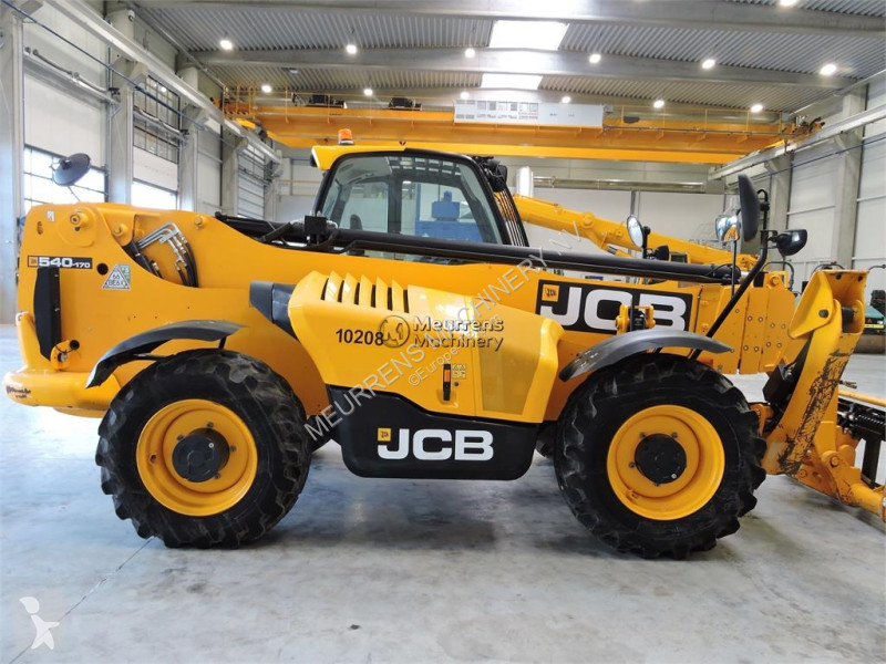 رافعة شوكية تلسكوبية JCB