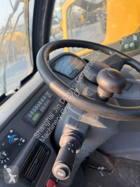 XCMG XC6-3007V telescopic handler