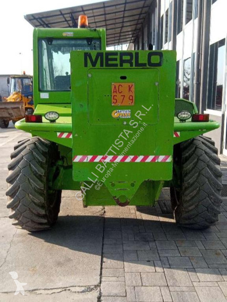 Teleskopický manipulátor Merlo P35.13EVS