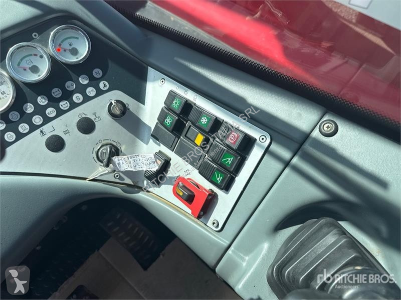Телескопічний навантажувач  14.42 Telehandler