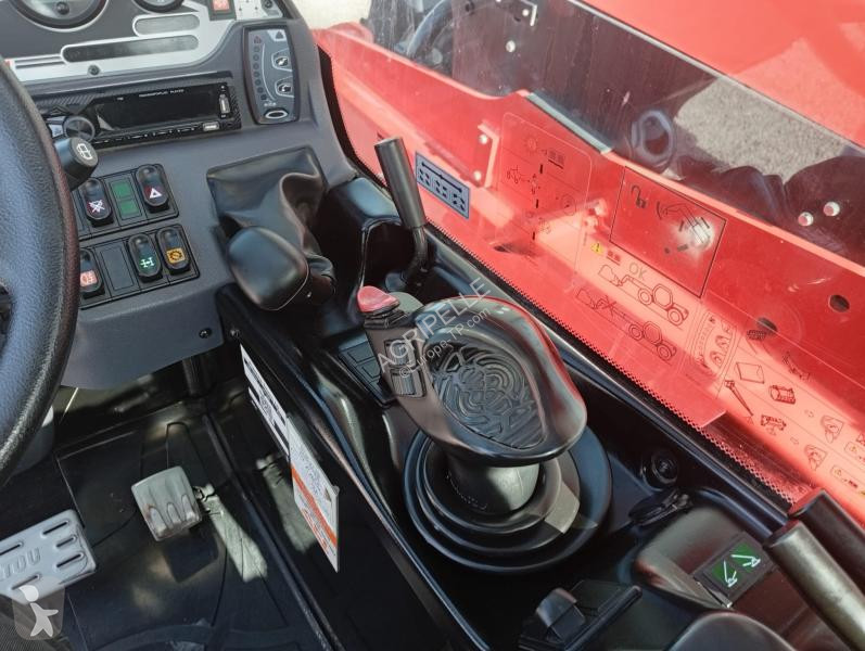 Teleskopický manipulátor Manitou  MT1033
