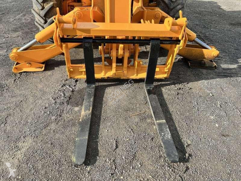 Teleskopický manipulátor JCB  532-120