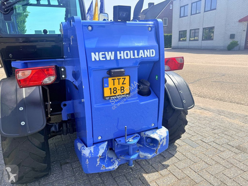 رافعة شوكية تلسكوبية New Holland LM5.25 Verreiker