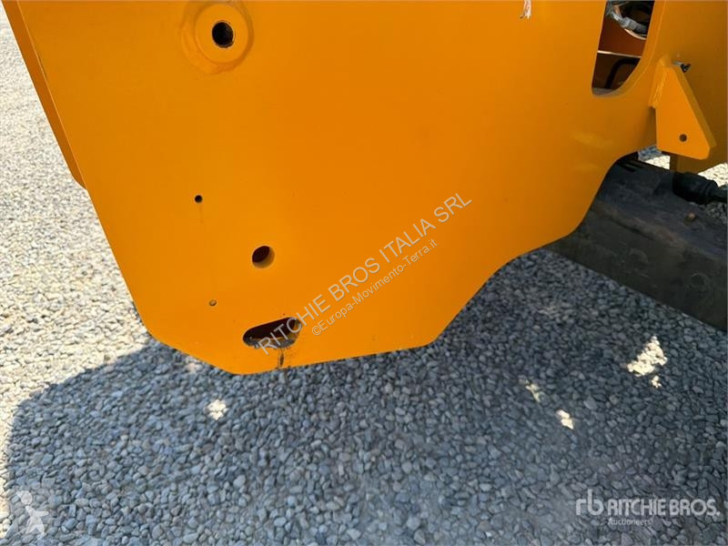 Телескопічний навантажувач JCB 530-70