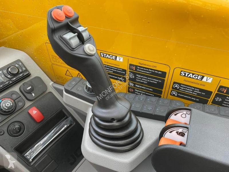 Телескопічний навантажувач JCB  560/80 Xtra DTVT