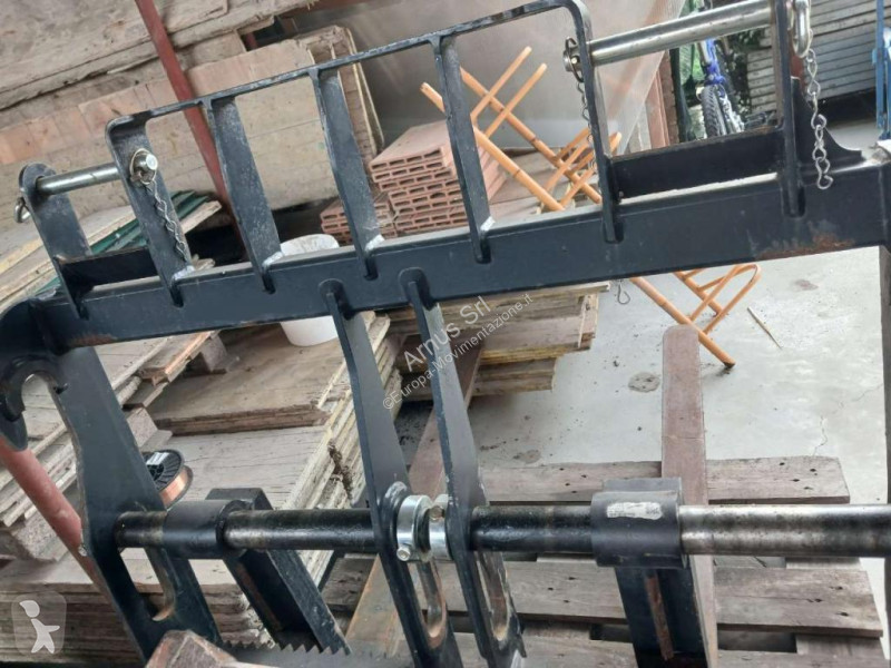 Încărcător telescopic JCB 555 210