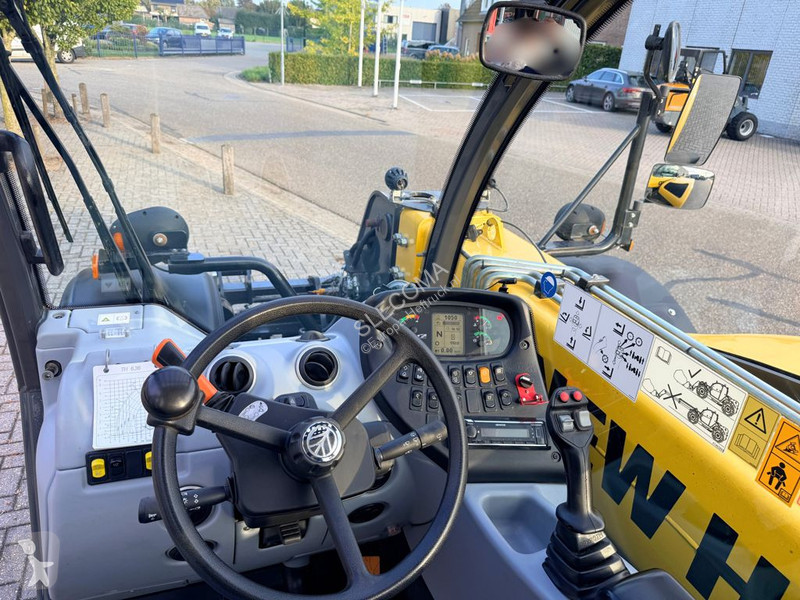Teleskopický vozík New Holland TH6.36 Plus 4WD