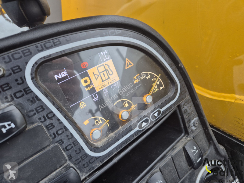 Teleskopický vozík JCB 540V180