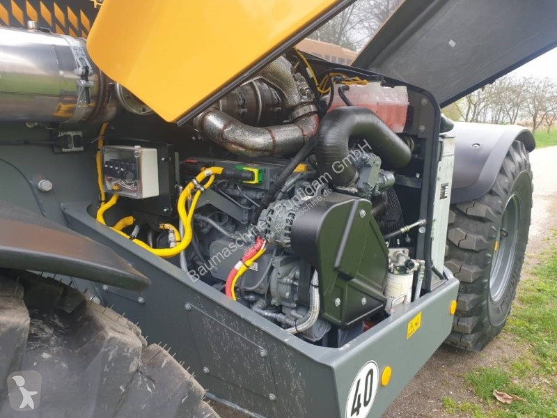 رافعة شوكية تلسكوبية Liebherr T 60-9 S