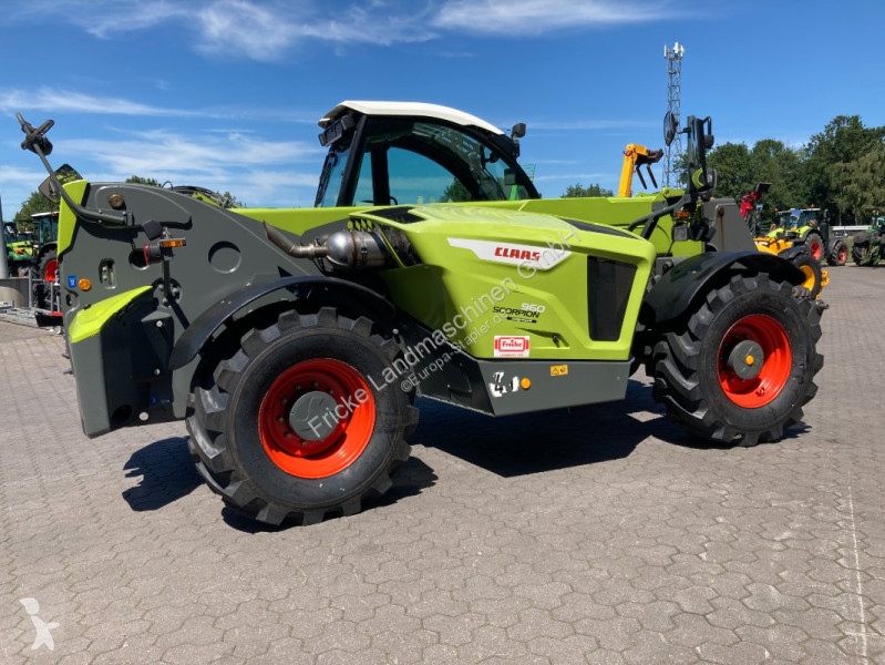 رافعة شوكية تلسكوبية Claas 960 Varipower