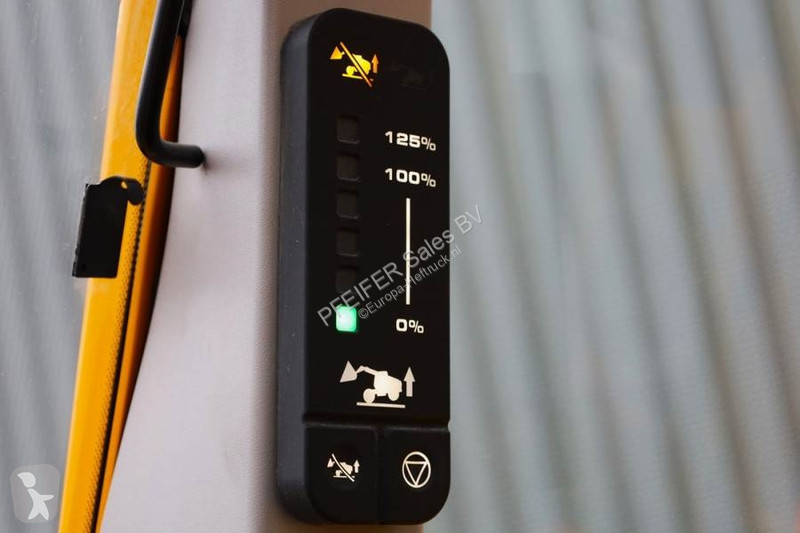 رافعة شوكية تلسكوبية JCB 525-60E Valid...
