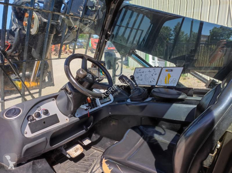 Chariot télescopique JCB