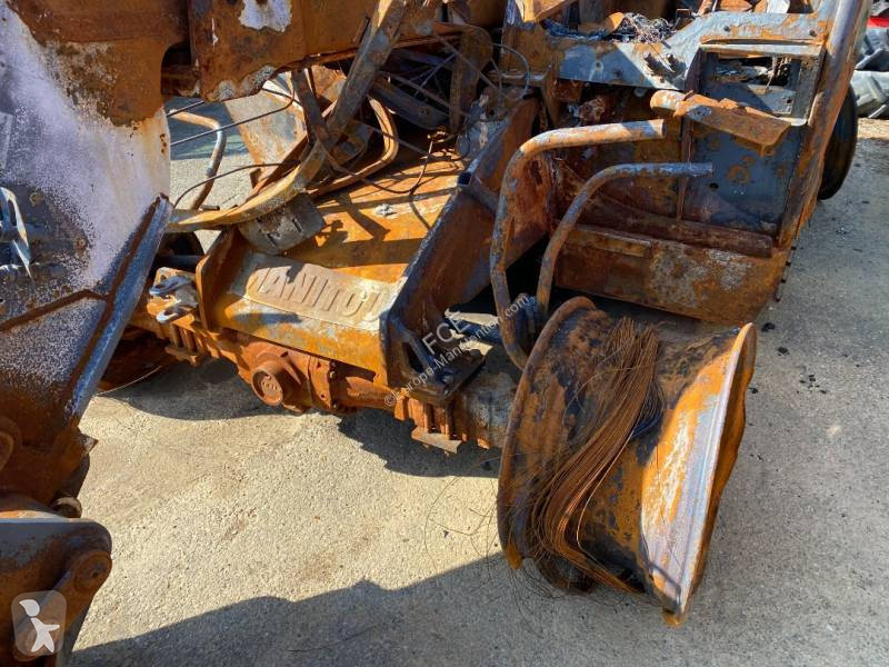 Încărcător telescopic Manitou MLT 737 endommagé