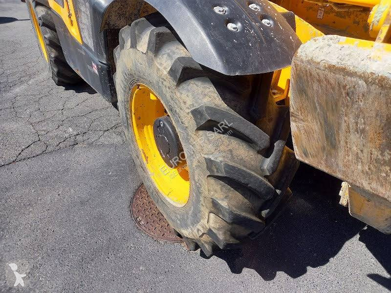 Încărcător telescopic JCB