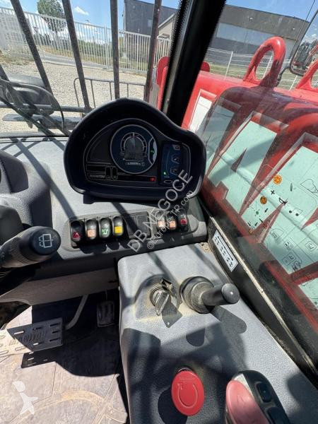 رافعة شوكية تلسكوبية Manitou  MT 625 H