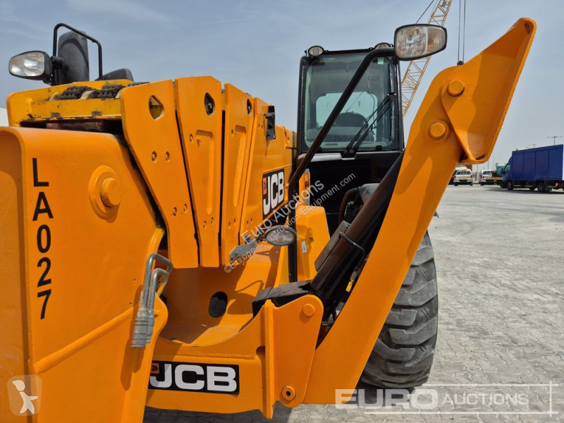 رافعة شوكية تلسكوبية JCB 540-200