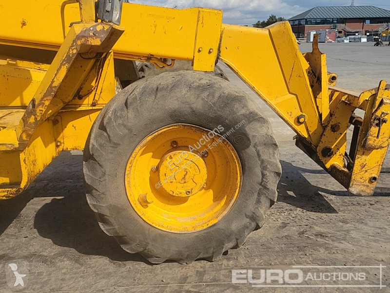 Teleskopický vozík JCB 525-67