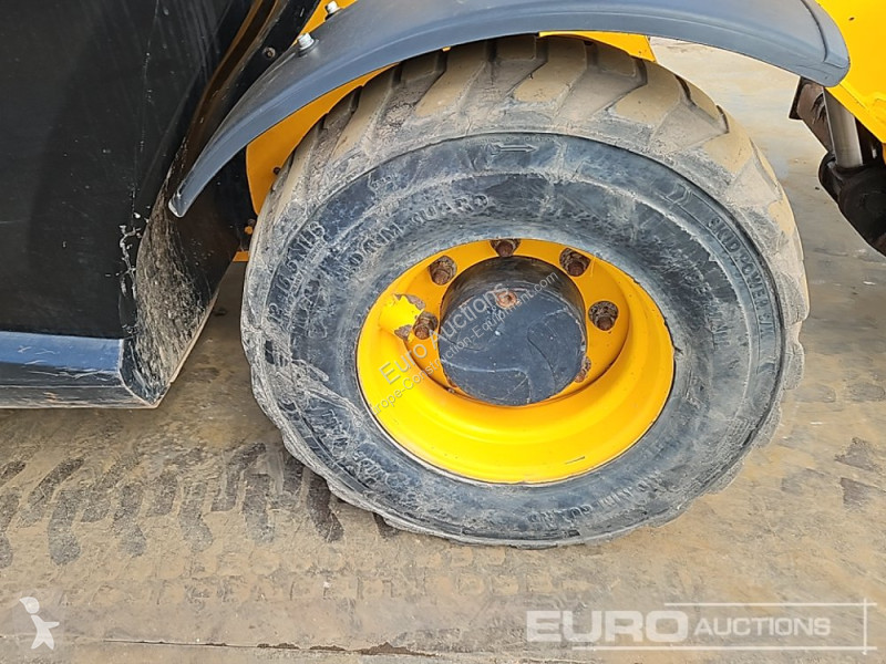 Teleskopický vozík JCB 525-60 Hi Viz