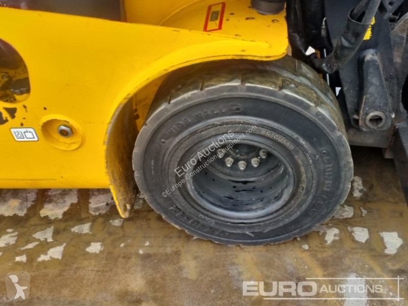 Chariot télescopique JCB 35DTCR T4