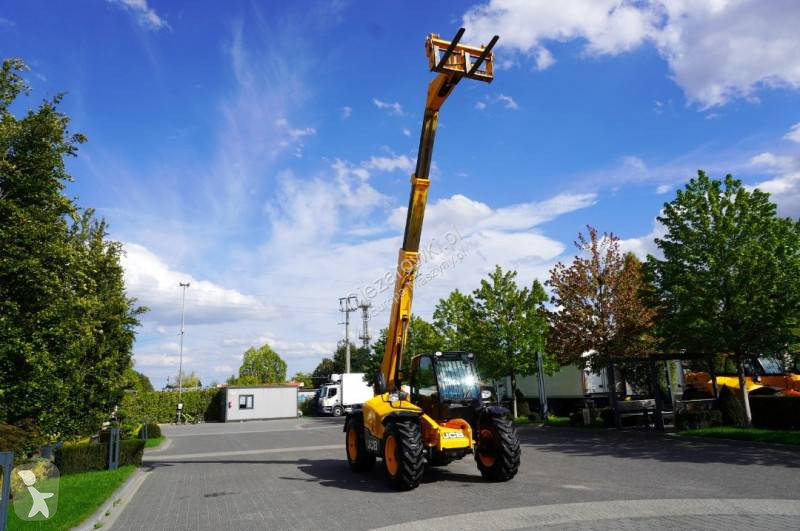 Chariot télescopique JCB