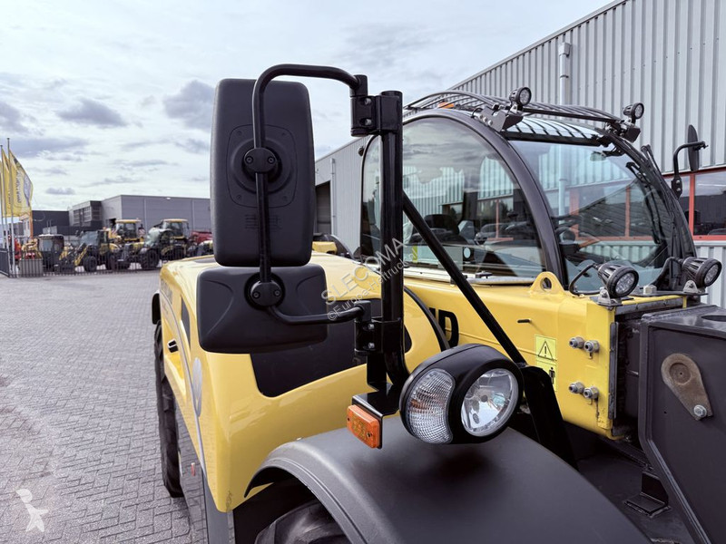 رافعة شوكية تلسكوبية New Holland TH6.36 PLUS
