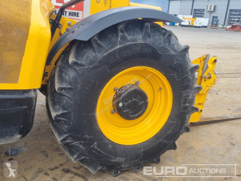 Teleskopický vozík JCB 535-95