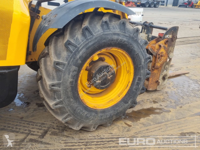 Teleskopický vozík JCB 531-70