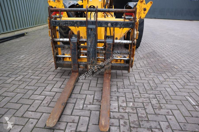 رافعة شوكية تلسكوبية JCB HI VIZ Diesel Stage V,...