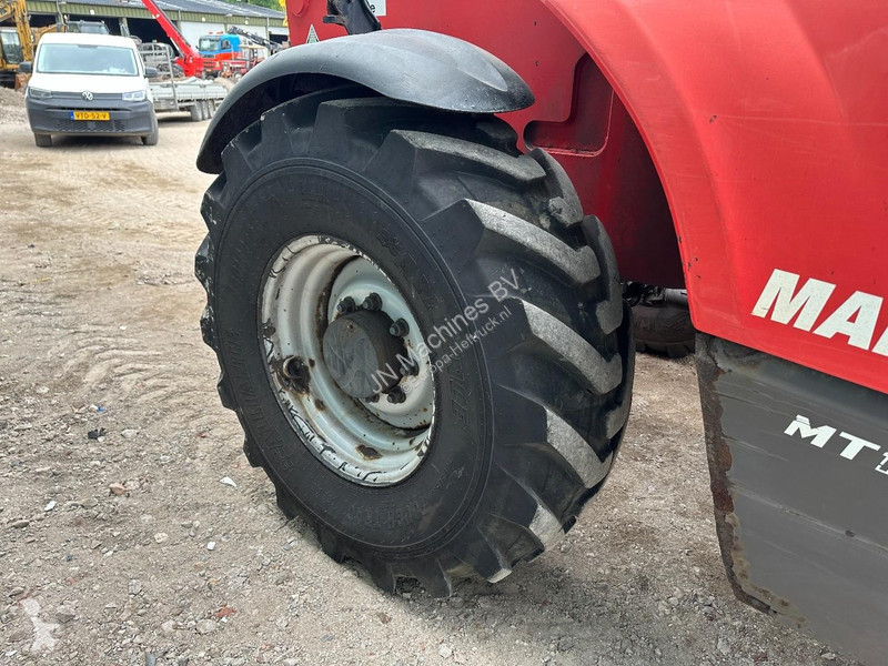 رافعة شوكية تلسكوبية Manitou