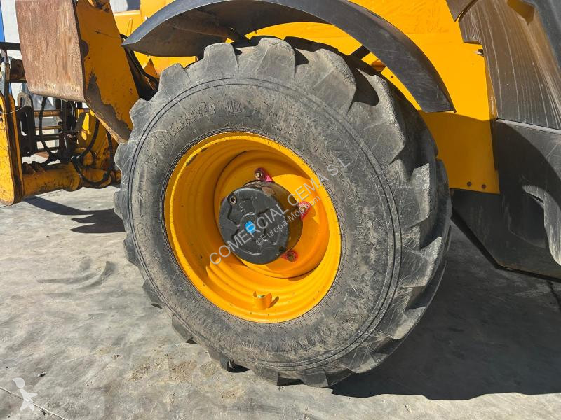 رافعة شوكية تلسكوبية JCB