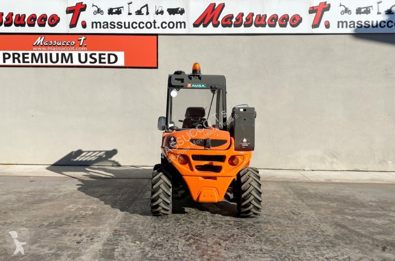 Teleskoplastare Ausa T144