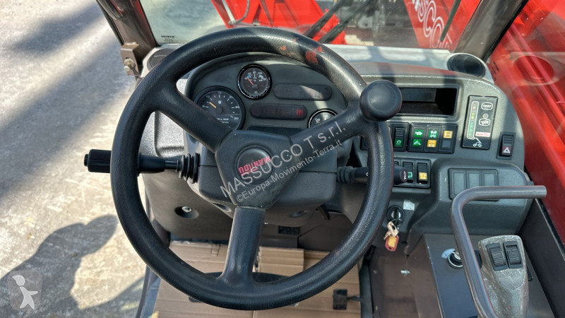 Teleskopický manipulátor Manitou MVT 1332SL 4X4