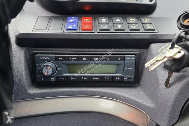 رافعة شوكية تلسكوبية Manitou 100D ST5 S1 Valid...
