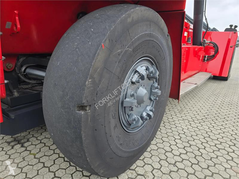 Телескопичен товарач Kalmar DRG450-60S5