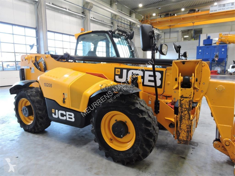 رافعة شوكية تلسكوبية JCB