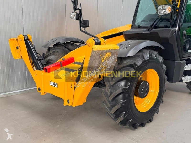 رافعة شوكية تلسكوبية JCB HiViz