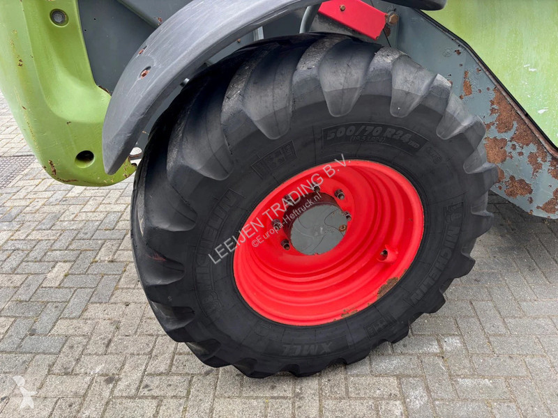 رافعة شوكية تلسكوبية Claas 9040 Telehandler...