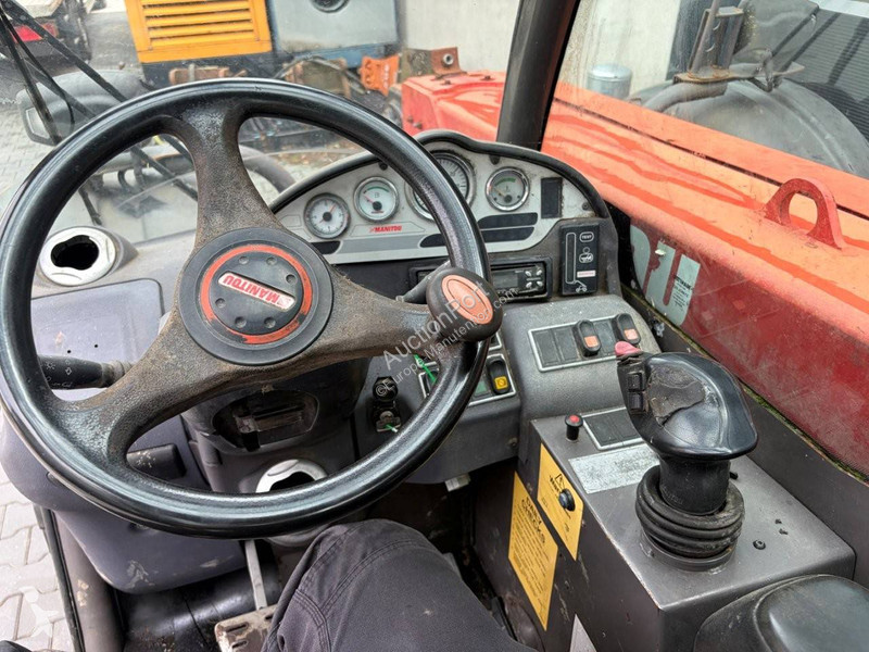 Teleskopický manipulátor Manitou MLT627T