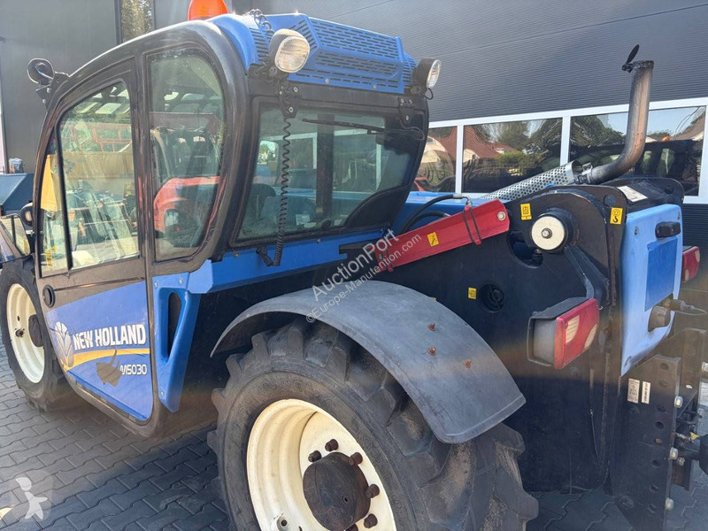 Телескопический погрузчик New Holland LM5030